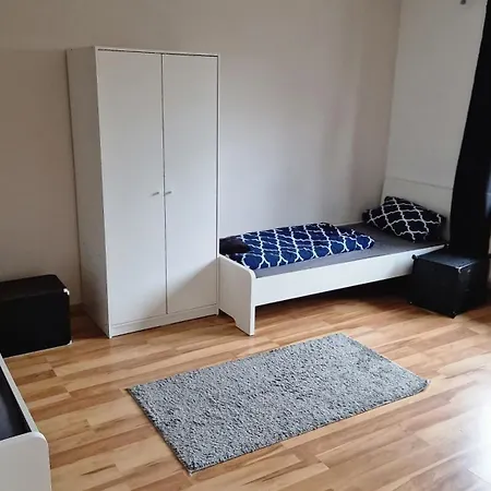8-10 Personen Maisonette Mit 3,5 Schlafzimmern Wörrstadt